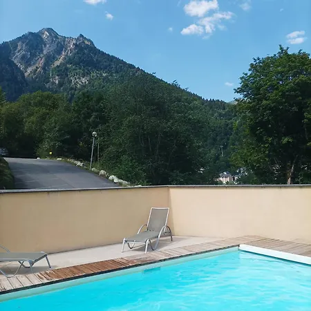 Les Campanules Piscine Rando Velo アパート